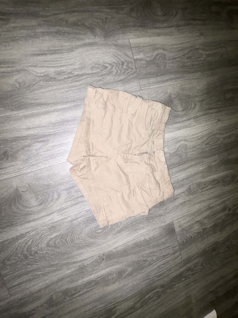 Refuge Women Beige Cargo Shorts